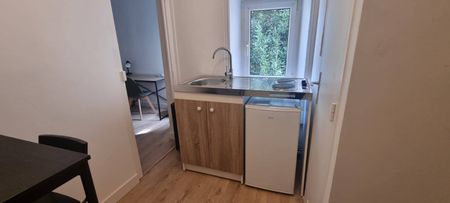 Studio moderne et proche de la Gare - Photo 5