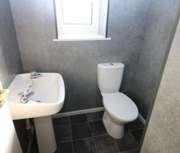 2 bedroom terraced house to rent - Photo 6