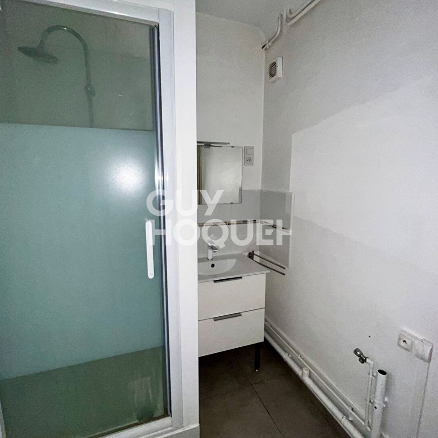 LOCATION : appartement F2 (52 m²) à CALAIS - Photo 1