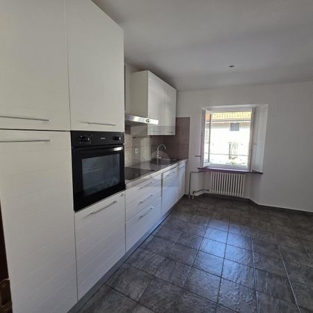 ACCOGLIENTE E SOLEGGIATO IN POSIZIONE CENTRALE - Photo 3