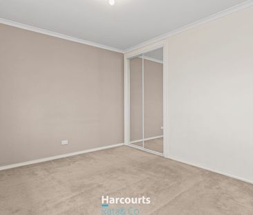 Spacious 4-Bedroom Home with Modern Amenities in Thomastown - Photo 4