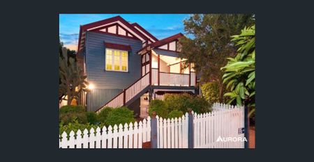 Charming Queenslander with Entertainer’s Deck in Gordon Park - Photo 4