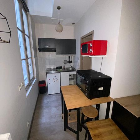 Location Appartement 1 pièce 16m² MONTAUBAN 82000 - Photo 3