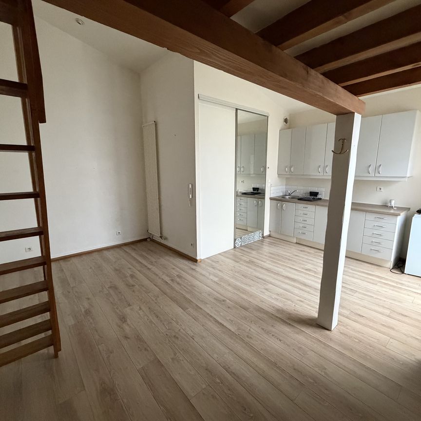 STUDIO AVEC MEZZANINE QUARTIER SAINT HONORÉ - CHAUFFAGE COMPRIS - Photo 1