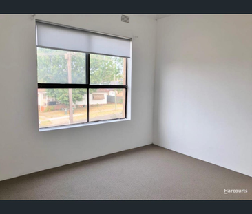 Spacious First Floor Apartment in Prime Location... - Photo 5