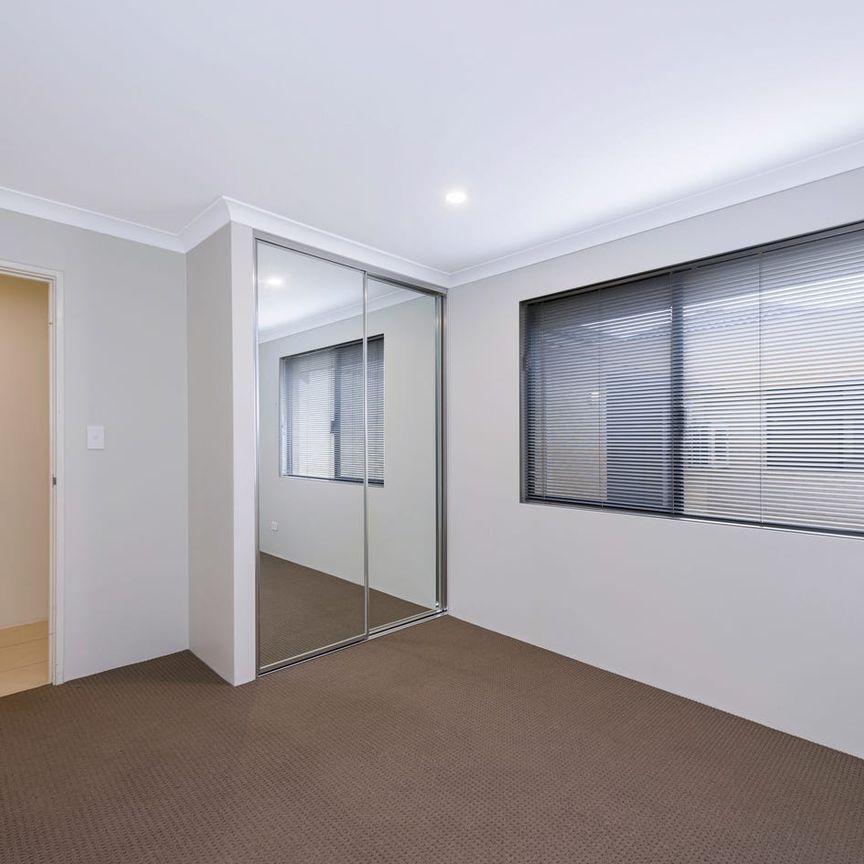 Low Maintenance - Lock up and Leave 4 x 2 - Photo 1