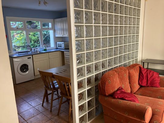 4 bedroom terraced house to rent - Photo 1