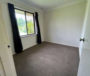 6 Ryland Road, Kelmscott, WA 6111 - Photo 5