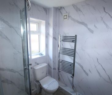 2 bedroom semi-detached house to rent - Photo 2