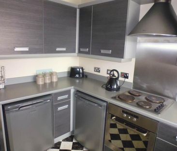 2 bedroom flat to rent - Photo 3