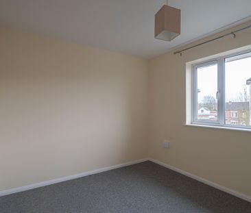 2 bedroom apartment to let - Photo 4