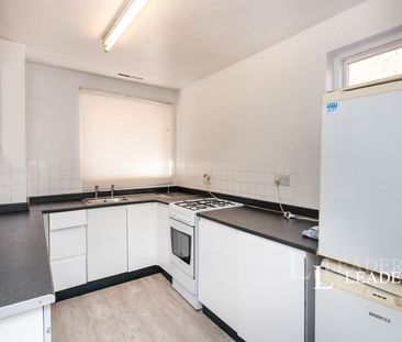 2 bedroom house to rent Greythorne Road, Woking, GU21 - Photo 6