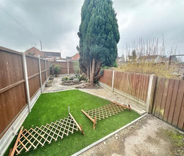 3 bedroom semi-detached house to rent - Photo 3