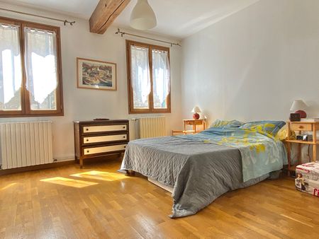 Location Appartement 5 pièces 135m² - Photo 4