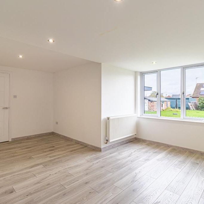 4 bedroom detached house to rent - Photo 1