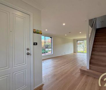 Renovated 3 Bedroom Family Home! - Photo 2