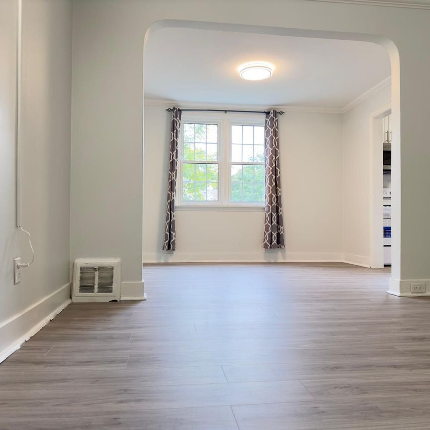 For Lease - 5672 Drummond Road, Niagara Falls, Ontario - Photo 1