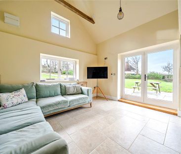 1 bedroom detached house to rent - Photo 5