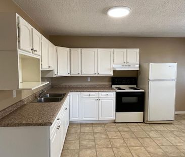 2 Bedroom Units in West Park!! - Photo 6