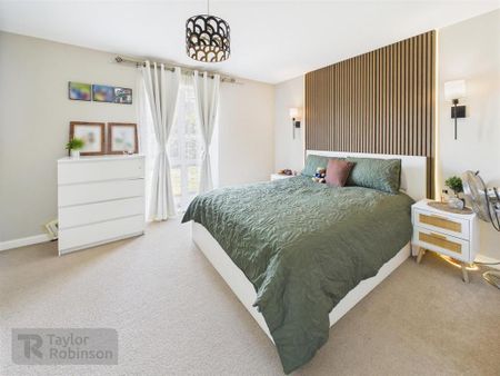 2 bedroom ground floor flat to rent - Photo 5