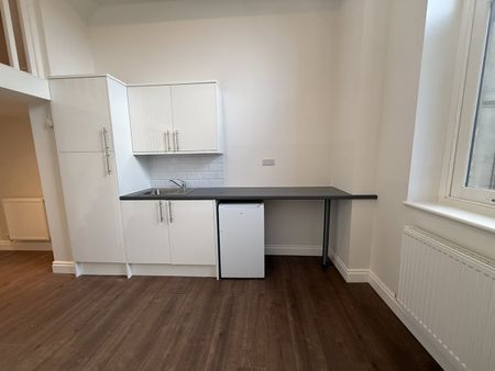 Studio Flat, Friern Barnet Road, N11 - Photo 2