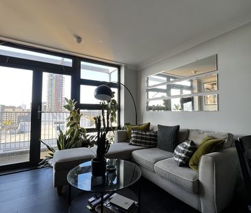 Room in a Shared Flat, Bromley By Bow, E3 - Photo 2