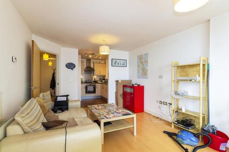 1 bedroom flat to rent - Photo 2