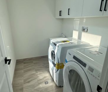 For Lease - 103 Inverary Crescent, Vaughan, Ontario - Photo 2