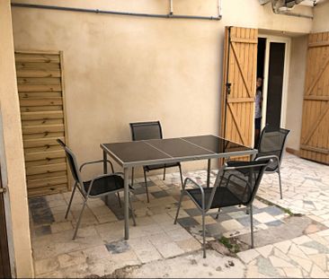 AVIGNON INTRA MUROS: Magnifique appartement en duplex refait à neuf... - Photo 1