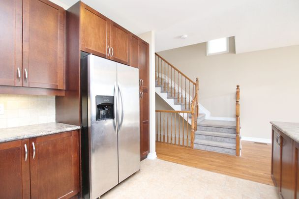 For Lease - 346 Glenbrae Avenue, Kanata, Ontario - Photo 1