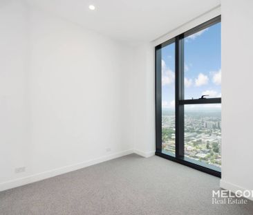 ELEVATE YOUR LIFESTYLE AT SWANSTON CENTRAL - UNFURNISHED - Photo 3