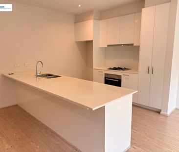 A Fusion of Lifestyle and Location – Modern 4-Bedroom Townhouse in ... - Photo 3