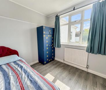 3 bedroom detached bungalow to rent - Photo 6
