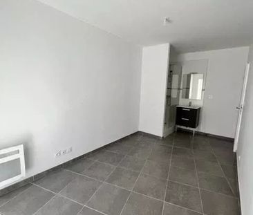 Location Appartement 3 pièces 73m² PLAN DE CUQUES 13380 - Photo 6