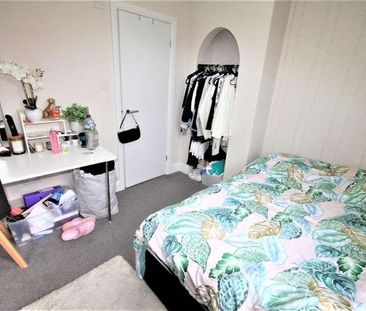 Thornville Place, Hyde Park, Leeds, LS6 - Photo 6