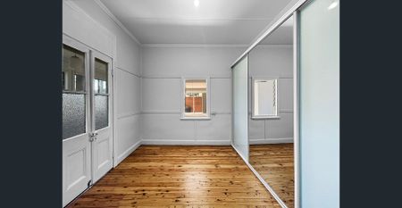 4 Bedroom Home Including Water - Photo 5