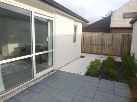 Modern Waterloo Living - Photo 2