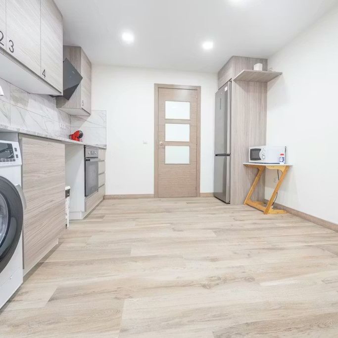 Avinguda de la Plata, Valencia, Valencian Community 46004 - Photo 1