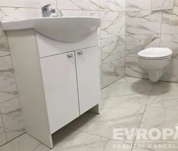 Byt 2+kk se zahradou – klid, komfort a kompletní rekonstrukce - Fotografie 5
