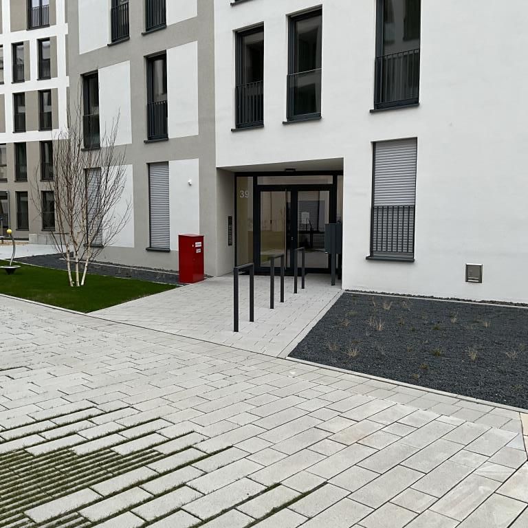 4-Zimmer-Wohnung mit Balkon in Essen-Südviertel mieten - Photo 1