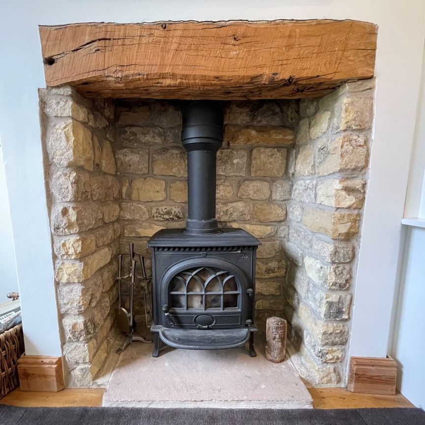 4 bedroom detached house to rent - Photo 1