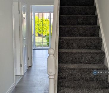 3 bedroom end of terrace house to rent - Photo 5