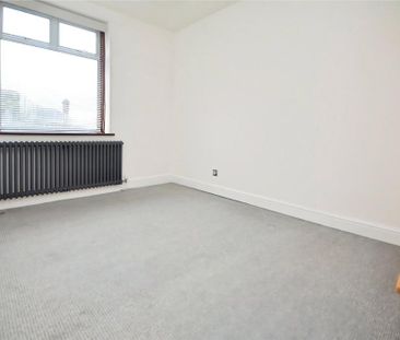 4 bedroom terraced house to rent - Photo 6