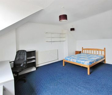 4 bedroom terraced house to rent - Photo 6
