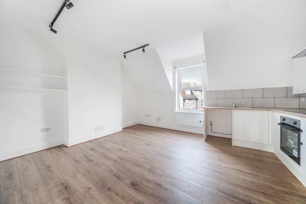 1 bedroom flat to rent - Photo 1