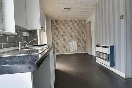 Matlock Road, Lower Farm, Bloxwich, WS3 - Photo 5