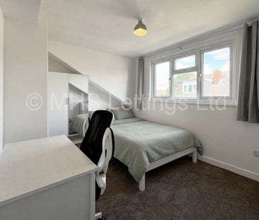 5 Bedroom Mid Terraced House for rent in Ashville Avenue - Photo 2