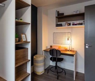 Five Bed Silver - Photo 1