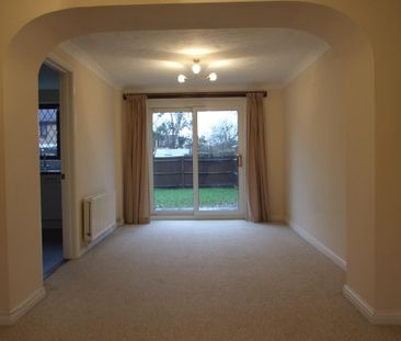 4 bedroom House in Bruton Way, Bracknell - Photo 1