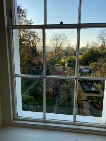 7 bedroom townhouse to rent - Photo 3